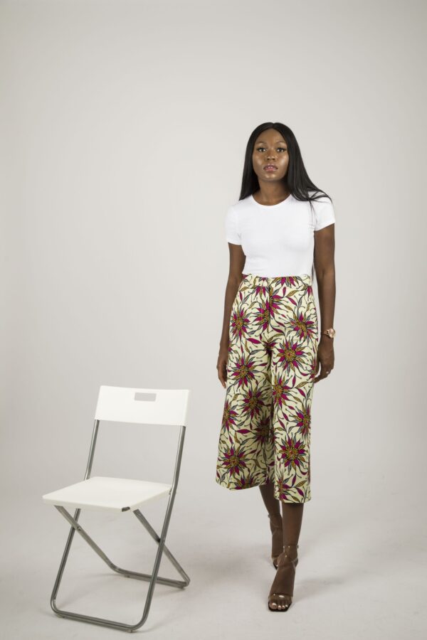 Aanu Cropped Trousers - Image 14